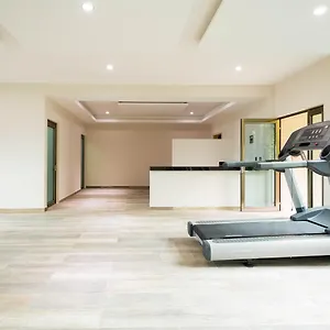 Palmarena & Residences - Long Comfort With Parking, Sauna, Gym & Pool - Steps From 5th Avenue *** Playa del Carmen