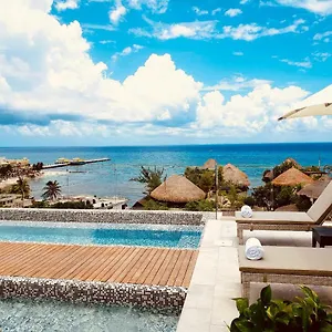 Singular Joy Downtown Residences *** Playa del Carmen