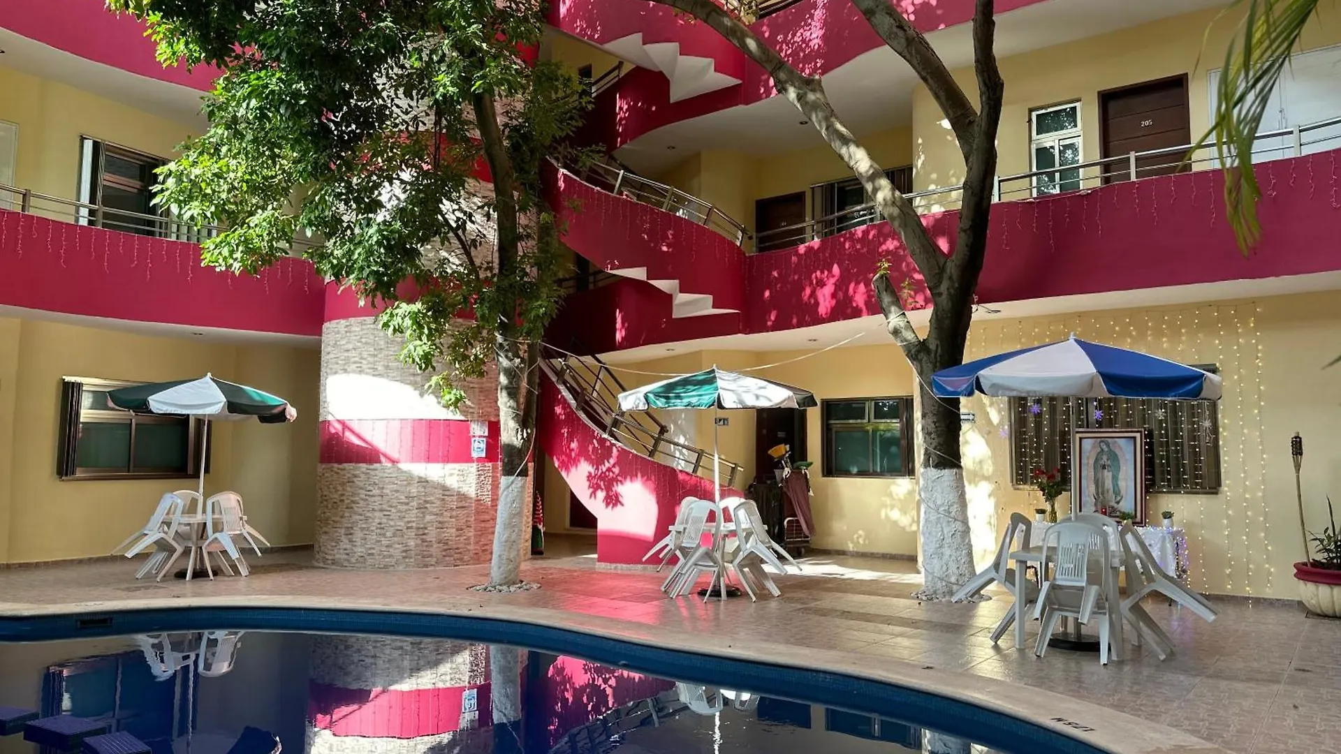 Hotel San Miguel פלאייה דל כרמן